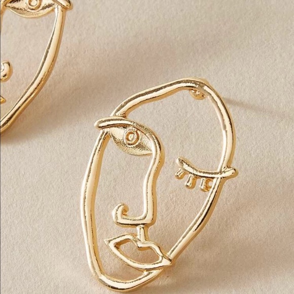 3/$30 💛 Abstract Face Earrings - Picture 3 of 3